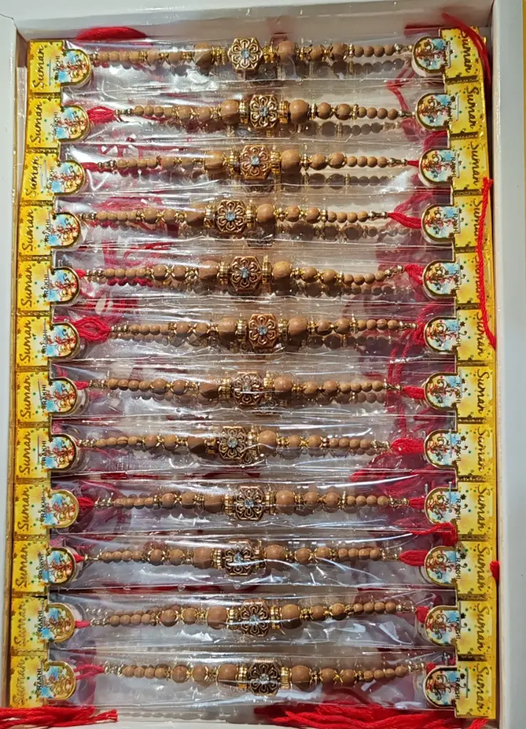 1 Pc Designer Rakhi – Handcrafted Raksha Bandhan Thread for Brother
